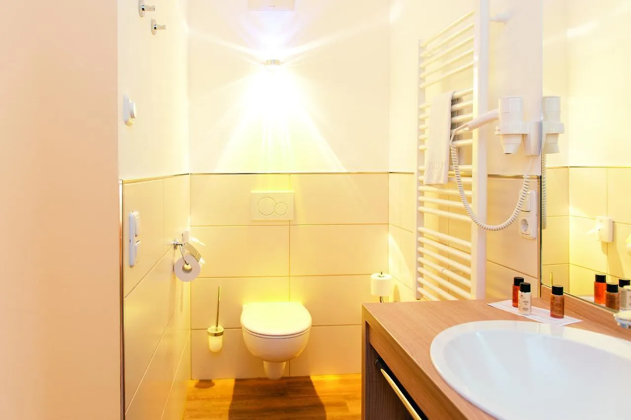 Hotel & Gasthaus Das Roehrl Straubing 3*,