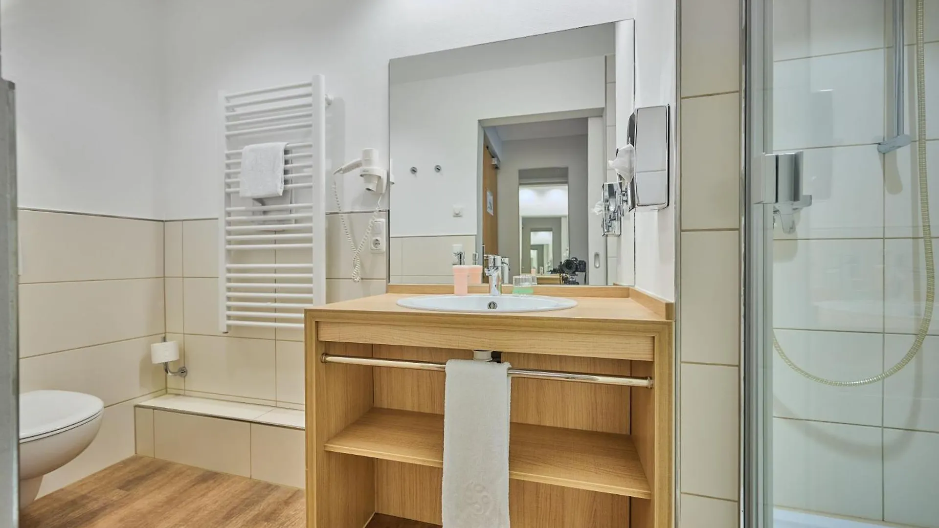 Hotel & Gasthaus Das Roehrl Straubing 3*,