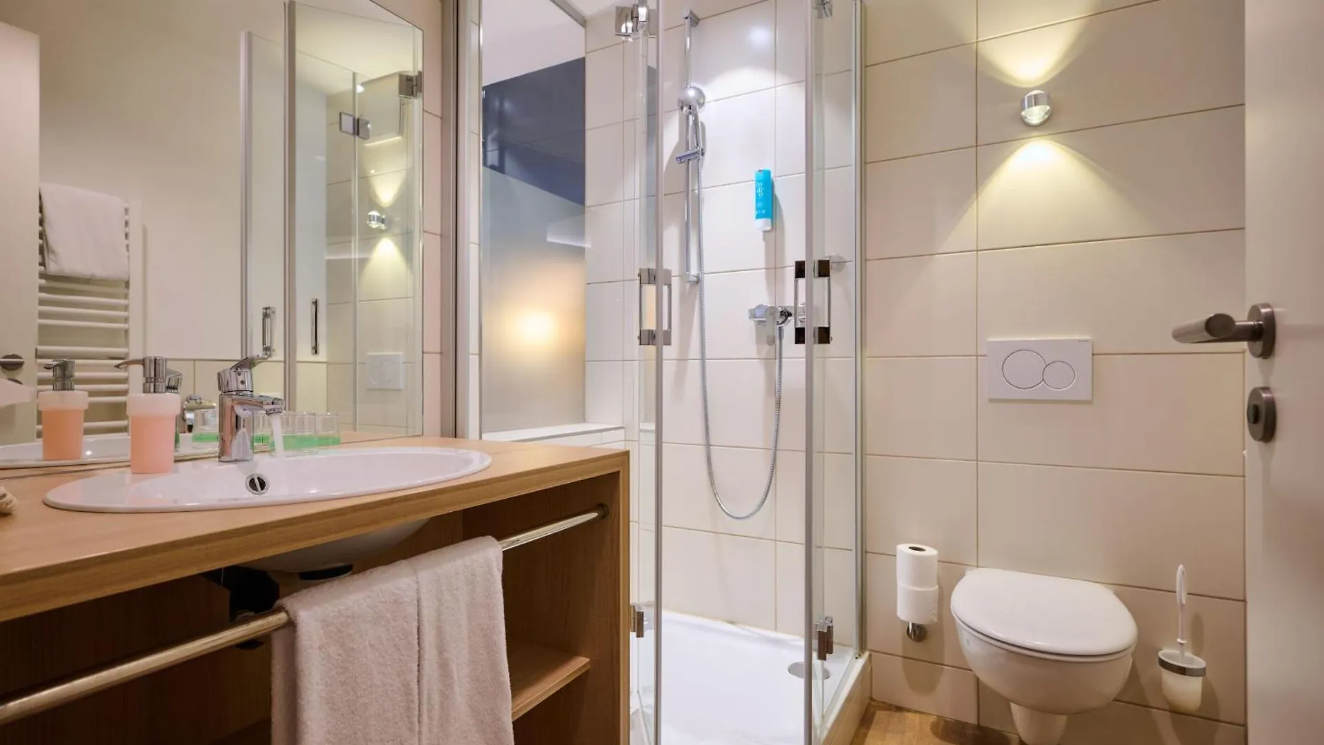 ***  Hotel & Gasthaus Das Roehrl Straubing Germany